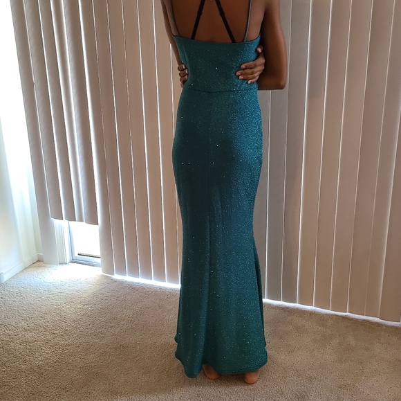 WINDSOR Sparkly Beautiful Dress 👗 - Picture 5 of 9